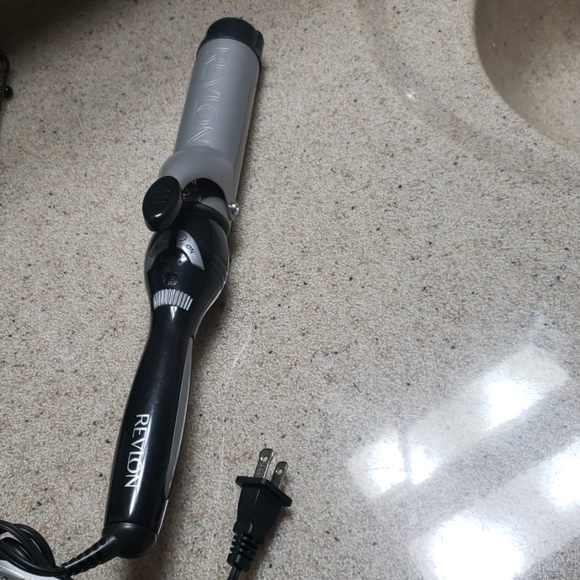 Revlon Other - Curling iron